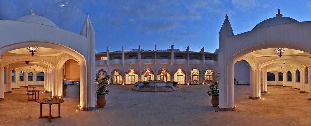L' Amphitrite Palace Beach Resort & Spa Skhirat Eksteriør billede
