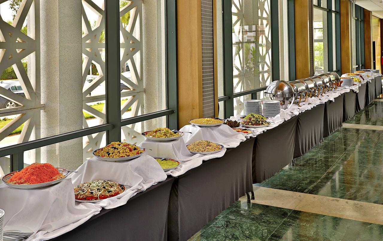 L' Amphitrite Palace Beach Resort & Spa Skhirat Eksteriør billede